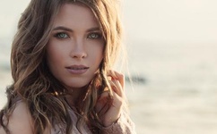 撕开奶罩揉吮奶头A片小说